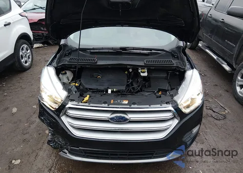 2017 Ford Escape Titanium из США, поврежденный, VIN 1FMCU0JD2HUE51952